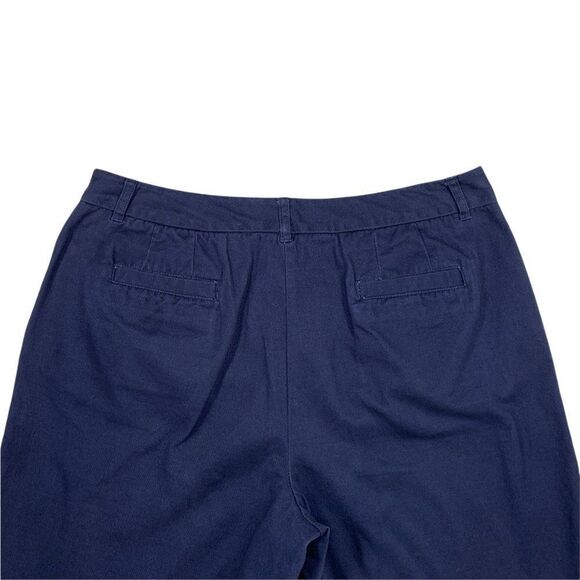 Covington Women's Blue Signature Fit Khaki Shorts‎ - Picture 5 of 7